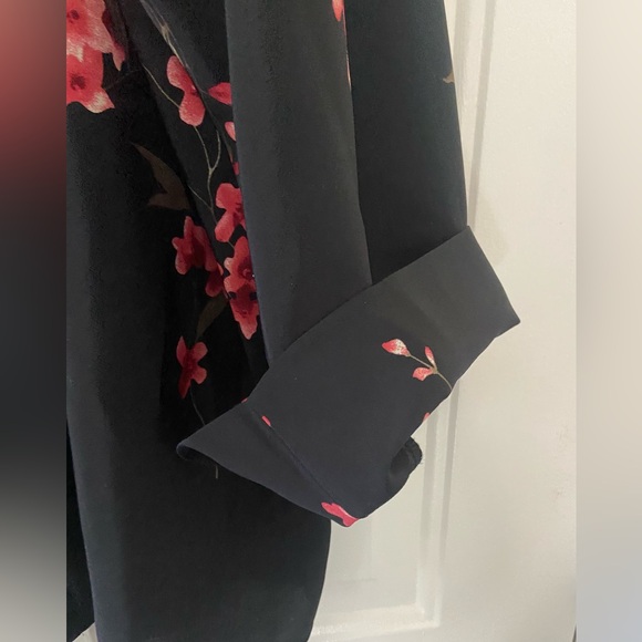 Floral Black/Pink Women's Top - Picture 3 of 8